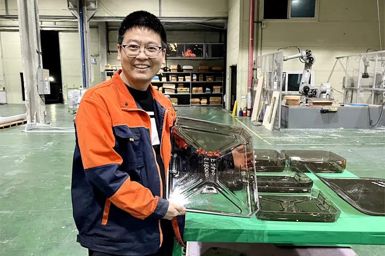 korean-auto-parts-supplier-composite-mold-inspection